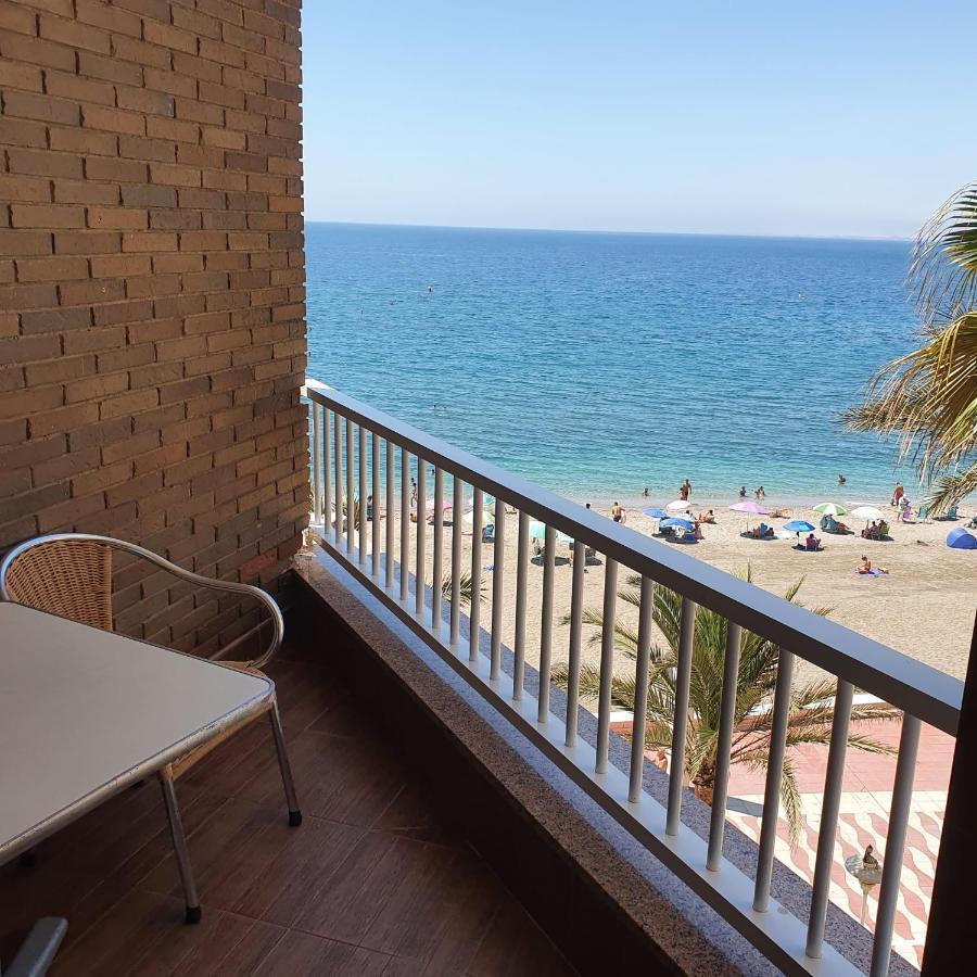Piso primera linea de playa en el Zapillo Almería Exterior foto